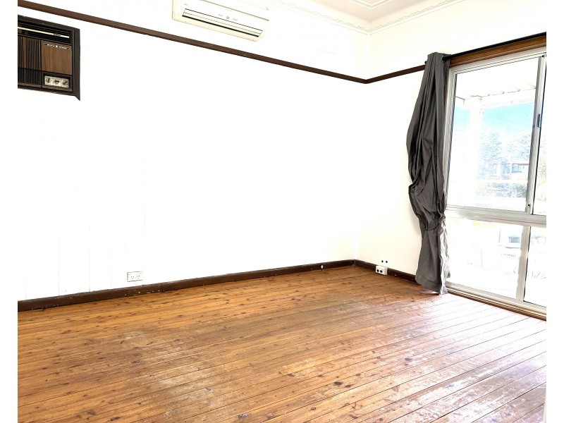 16 Centaur St, Revesby NSW 2212