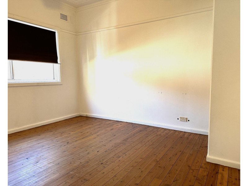 16 Centaur St, Revesby NSW 2212