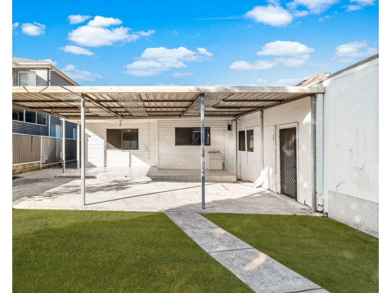 110 Maiden Street, Greenacre NSW 2190