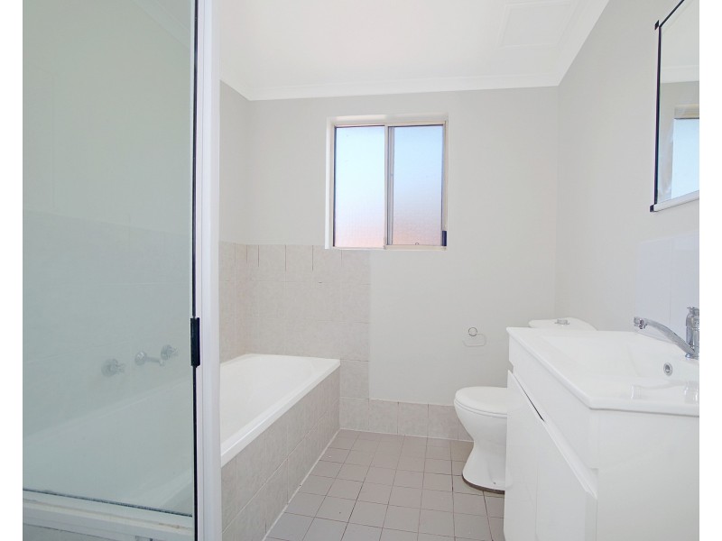 22/6 Myrtle Rd, Bankstown NSW 2200