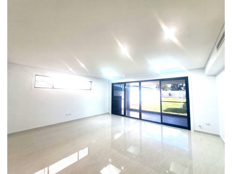 24 Polding st, Fairfield NSW 2165