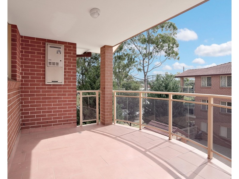 18/5 Weigand Avenue, Bankstown NSW 2200