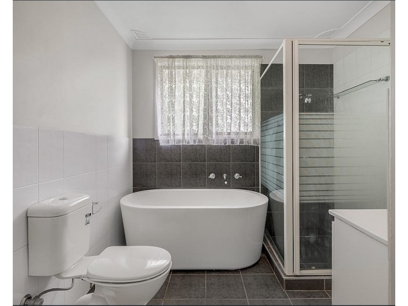 6/19 Kings Rd, Ingleburn NSW 2565