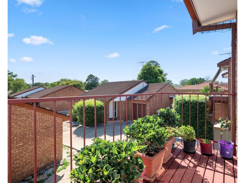 6/19 Kings Rd, Ingleburn NSW 2565