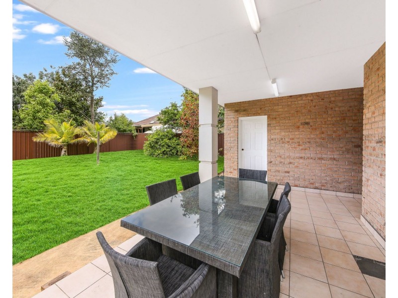 11 Railway St, Old Guildford NSW 2161