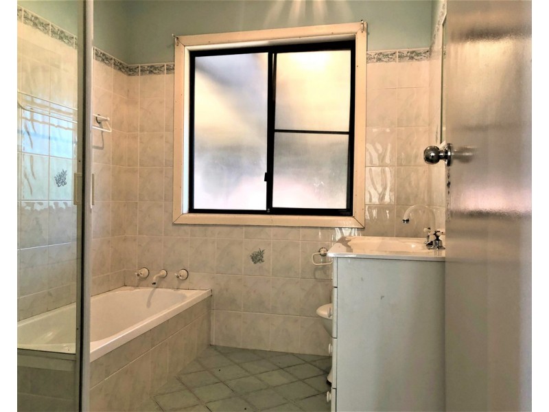 115 Adelaide street, Oxley Park NSW 2760