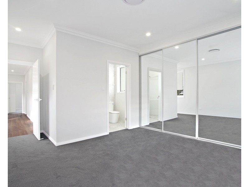 4/11 Junction Rd, Moorebank NSW 2170