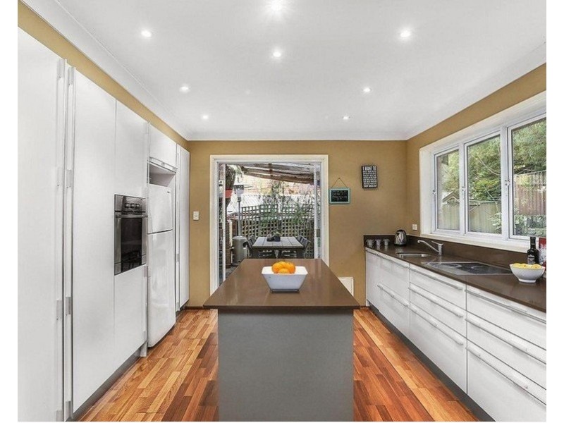 45 Moreton road, Illawong NSW 2234
