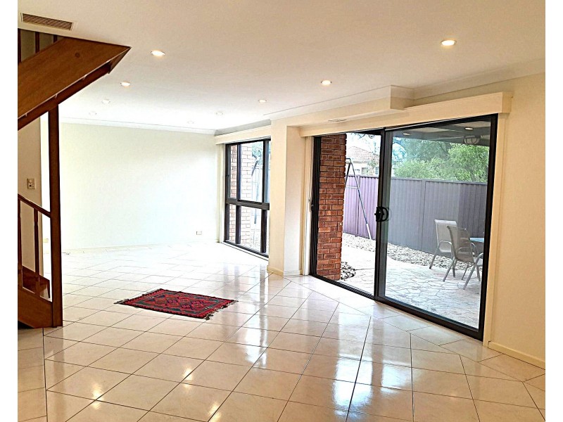 8/172 Old Kent Road, Mount Lewis NSW 2190