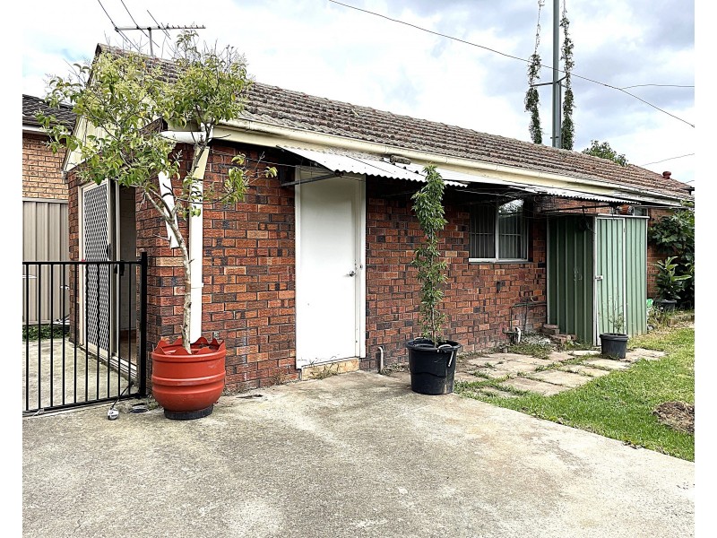 28 Russell street, Greenacre NSW 2190