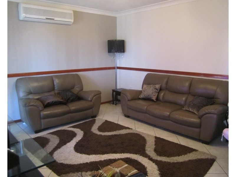 48 Kendall Dr, Casula NSW 2170