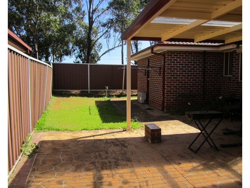 48 Kendall Dr, Casula NSW 2170