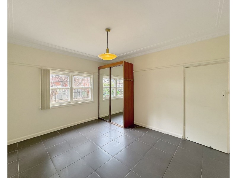 77 Mount LEWIS AVE, Punchbowl NSW 2196