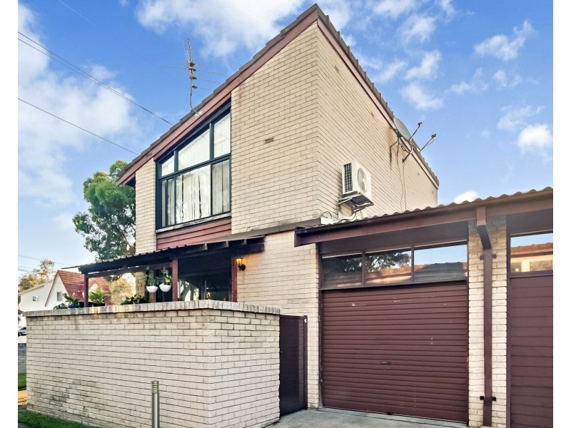 1 / 26 Brunker Rd, Yagoona NSW 2199