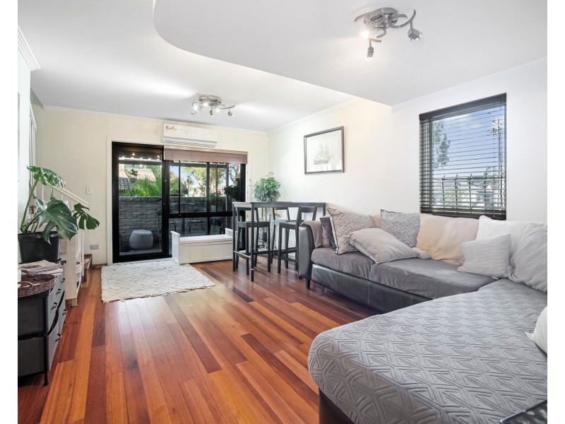 1 / 26 Brunker Rd, Yagoona NSW 2199
