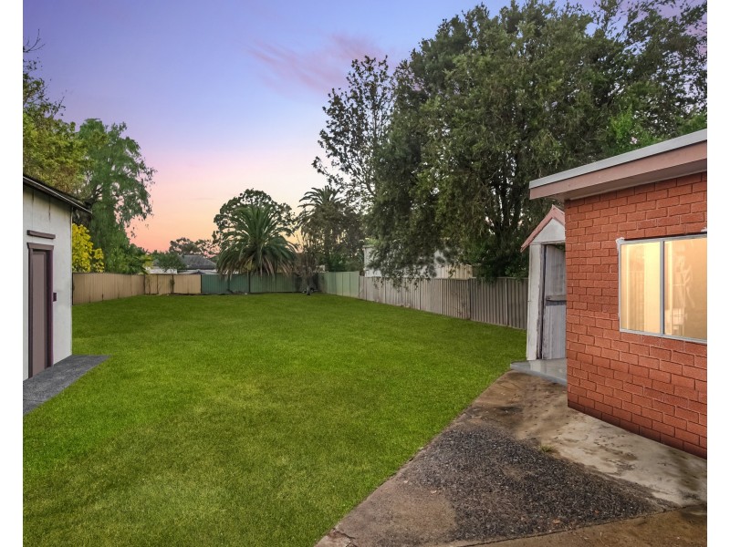 5 Croker Cres, Colyton NSW 2760