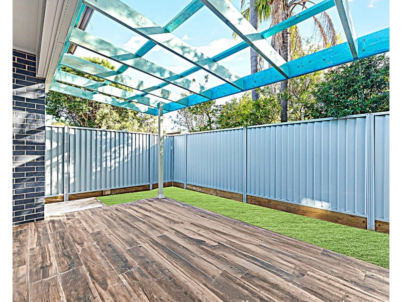 4/11 Junction Rd, Moorebank NSW 2170