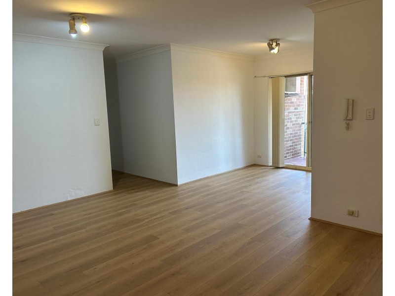 13/11 Milton St, Bankstown NSW 2200