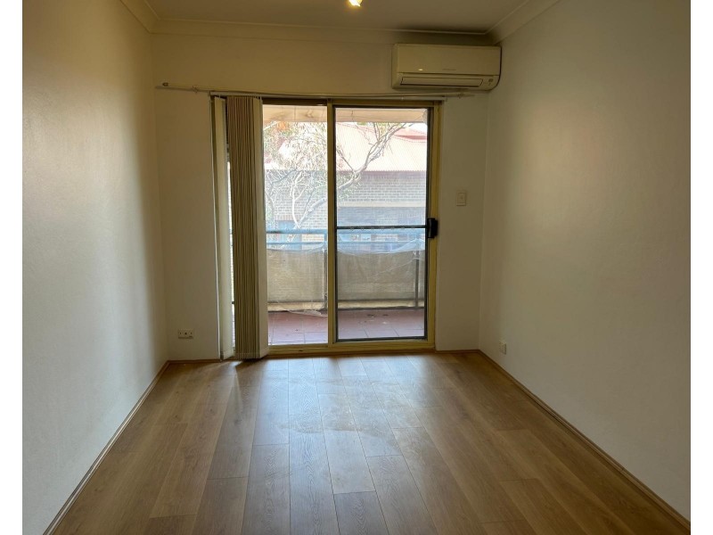 13/11 Milton St, Bankstown NSW 2200