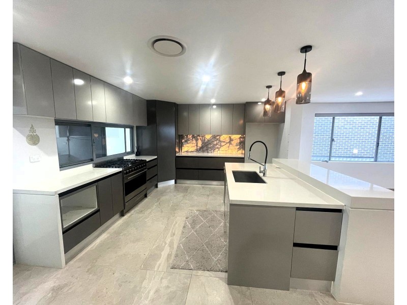 62 Carnavon Cres, Georges Hall NSW 2198