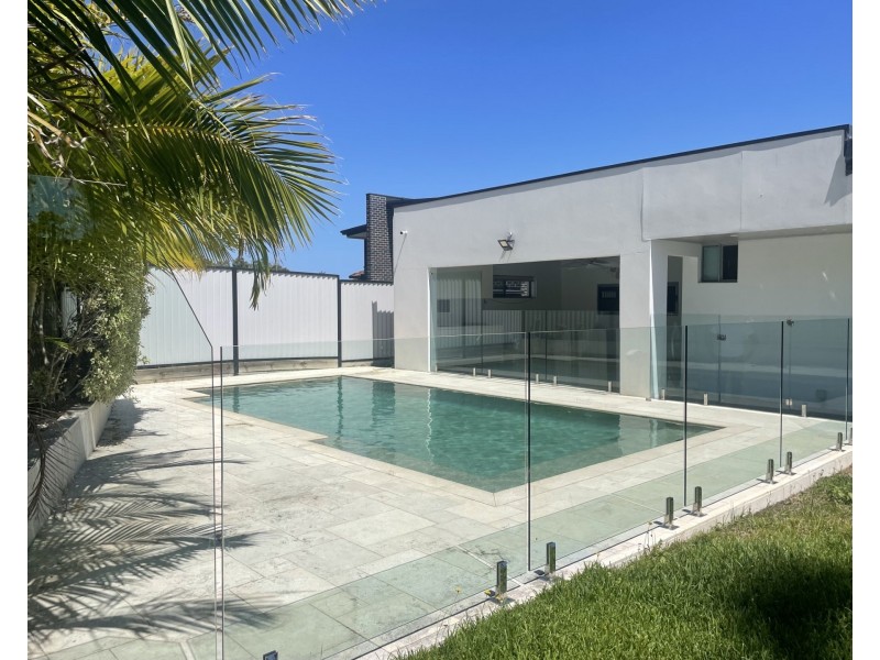 62 Carnavon Cres, Georges Hall NSW 2198