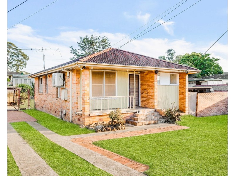 28 Kista Dan Avenue, Tregear NSW 2770