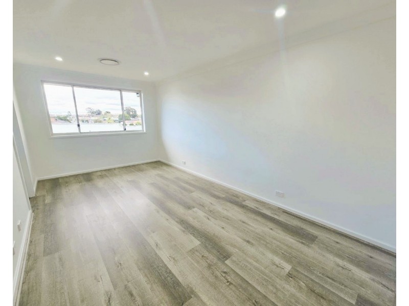 15A Granville St, Fairfield Heights NSW 2165