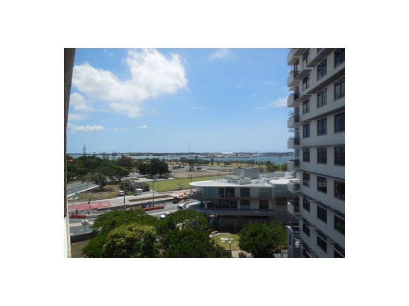 24/18 Queen Street, Southport QLD 4215