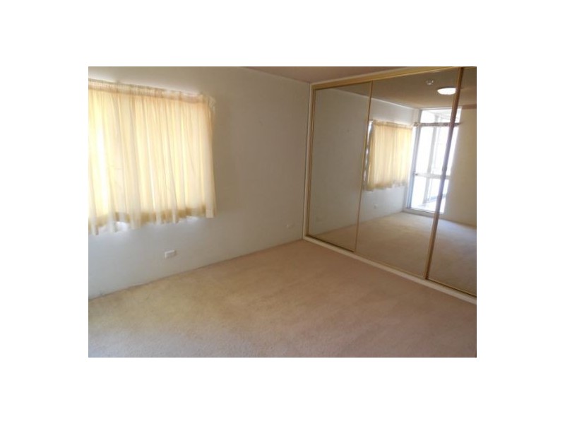 24/18 Queen Street, Southport QLD 4215