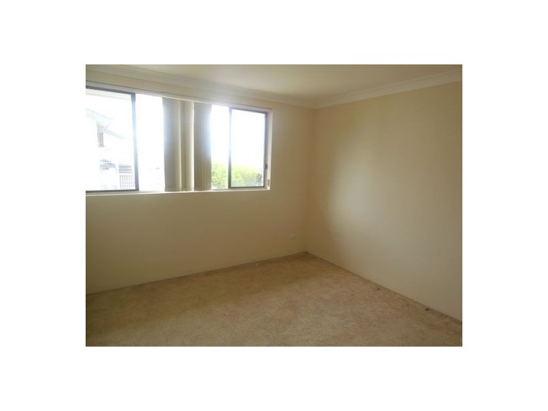 21/115 Frank Street, Labrador QLD 4215