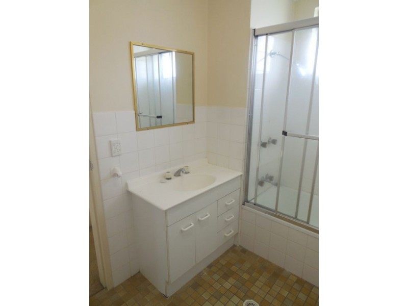 21/115 Frank Street, Labrador QLD 4215