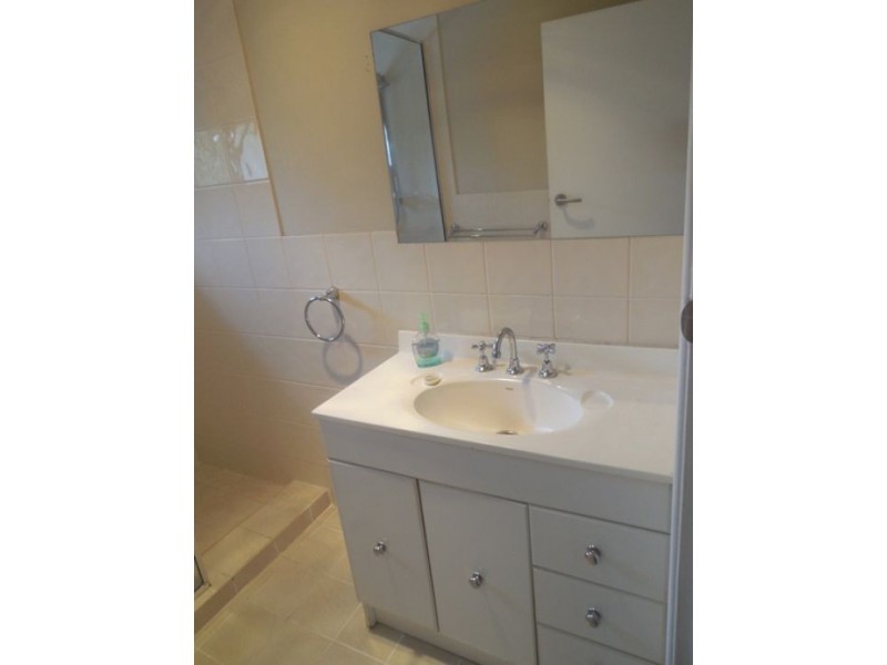 36 Horder Avenue, Labrador QLD 4215