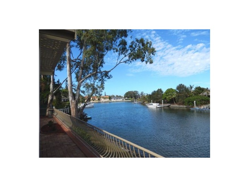 55 River Crescent, Broadbeach Waters QLD 4218