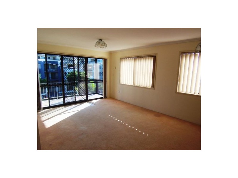 6/6 Parker Street, Labrador QLD 4215