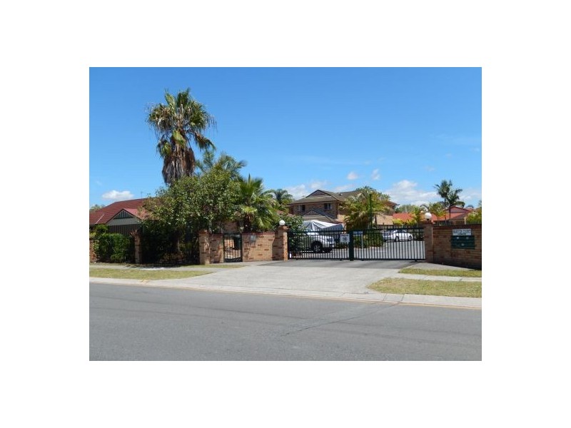 6/2 Brown Street, Labrador QLD 4215