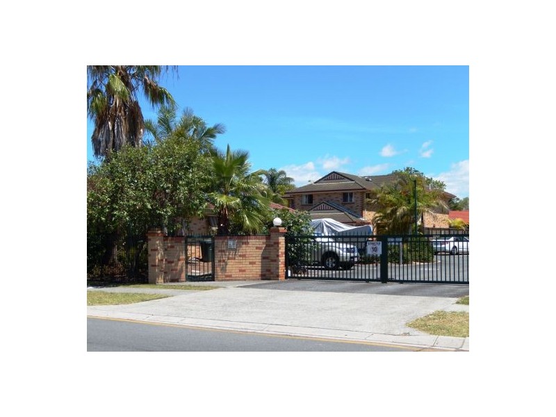 6/2 Brown Street, Labrador QLD 4215