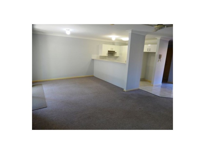 6/2 Brown Street, Labrador QLD 4215