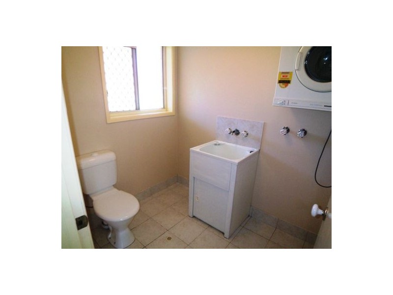 6/2 Brown Street, Labrador QLD 4215