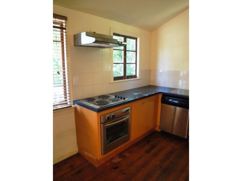 83 Robert Street, Labrador QLD 4215