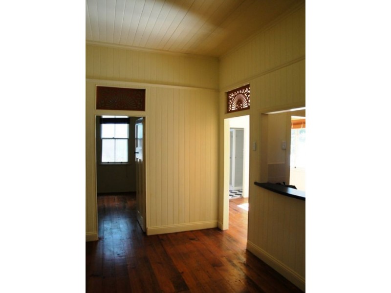 83 Robert Street, Labrador QLD 4215