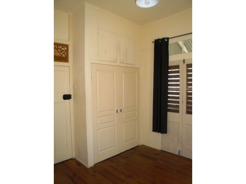 83 Robert Street, Labrador QLD 4215