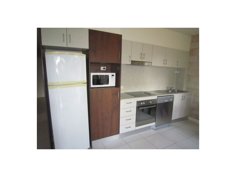 1/148 High Street, Southport QLD 4215