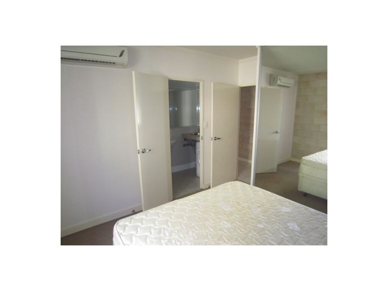 1/148 High Street, Southport QLD 4215