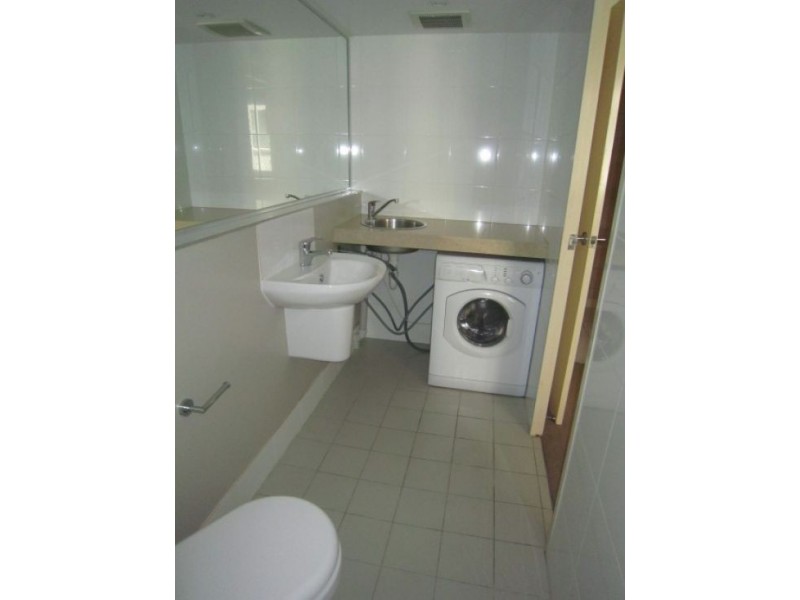 1/148 High Street, Southport QLD 4215