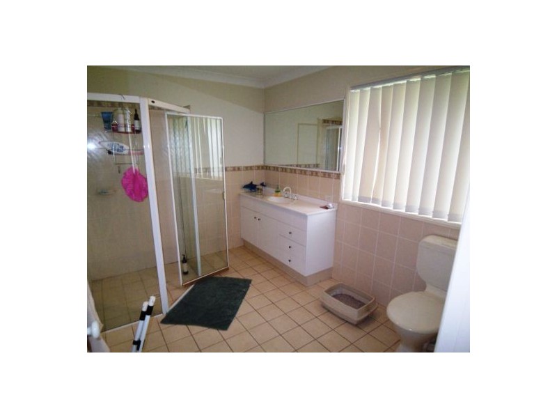 19 Hilltop St, Labrador QLD 4215