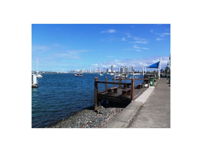 19 Hilltop St, Labrador QLD 4215