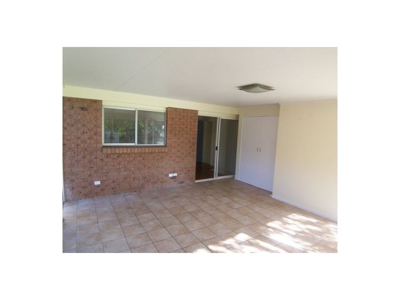 11 Anne Street, Southport QLD 4215