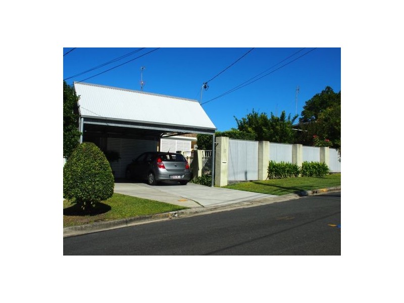 10 Magnolia Drive, Southport QLD 4215