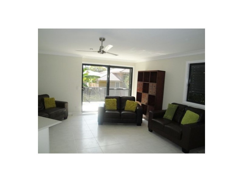 2/117 Minnie Street, Southport QLD 4215