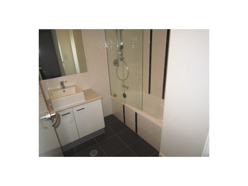 18/15 Lloyd Street, Southport QLD 4215